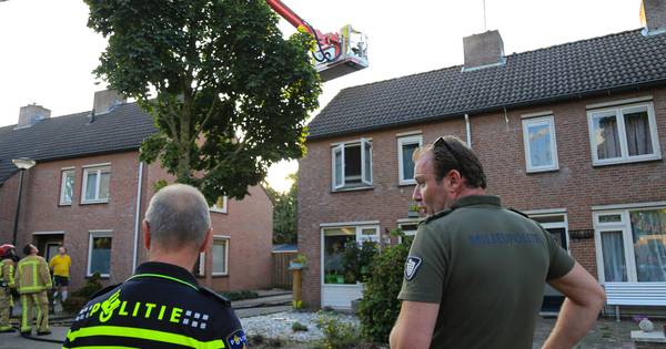 Zolderbrand in Bakel zorgt voor veel schade aan huis - Eindhovens Dagblad