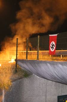 Schok om nazi-vlag bij snelweg: ‘Bekend gegeven dat onrust het antisemitisme aanwakkert’