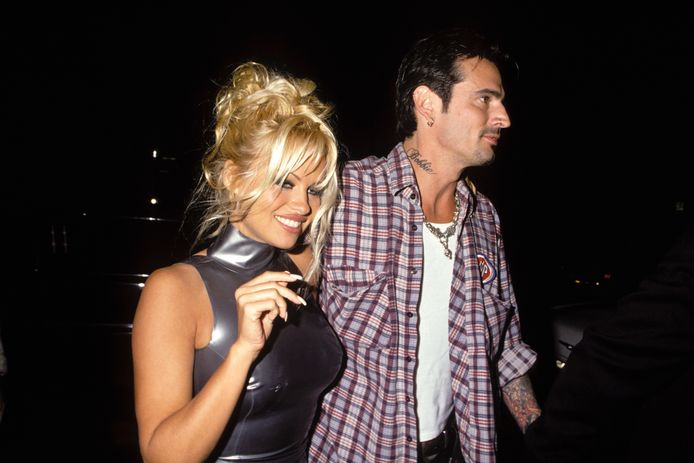 Pamela Anderson en ex-echtgenoot Tommy Lee na hun trouwfeest in Los Angeles in 1995.