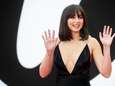 Dans une robe au décolleté plongeant, la James Bond Girl Ana de Armas en dévoile un peu trop