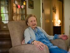 Bertha is de oudste inwoner van Enschede: ‘Ongemerkt is het leven anders geworden’