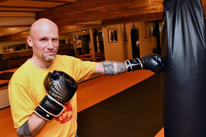 Wouter Vanhee uit Oostrozebeke houdt een boksmarathon voor het goede doel.