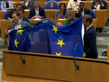 Onrust in Tweede Kamer na tonen Europese vlag: ‘De fik erin’