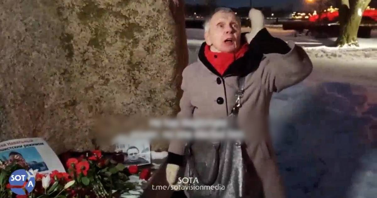 'All they can do is kill me': 82-year-old woman faced down with Putin |  outside