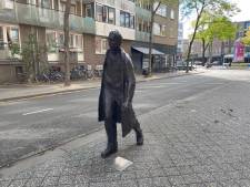 Rara waar in Amsterdam vind je dit standbeeld?