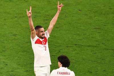 Demiral fête ses buts en faisant référence aux Loups Gris, l'UEFA ouvre une enquête