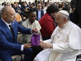 Paus ontvangt chocolatier Dominique Persoone op audiëntie: “Ik hoorde dat hij een ‘zoetemond’ is, dus ik kwam niet met lege handen”