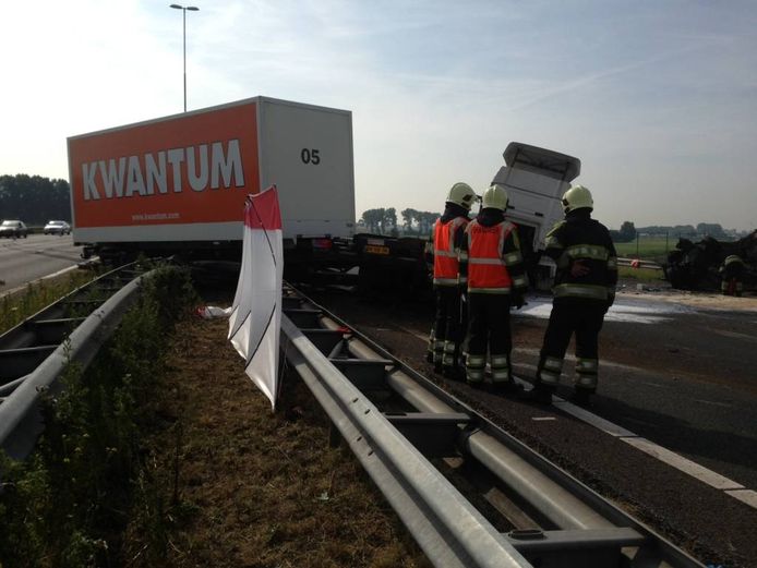 ik ben slaperig aangenaam Nieuwe betekenis Ongeval A2 Zaltbommel | Maasdriel | bd.nl