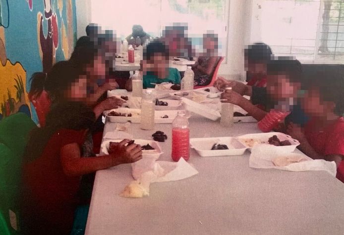 De lokale overheid gaf deze foto van de inmiddels geredde kinderen in San Cristóbal de las Casas, Mexico, vrij.