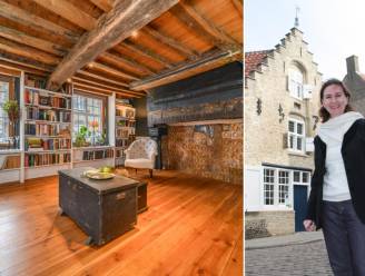 BINNENKIJKER. Het oudste huis van Veurne staat te koop: “Oud, maar zeker niet versleten”