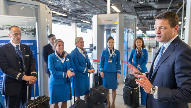 heuvel Reusachtig Edele KLM neemt piloten en cabinepersoneel aan | Het Parool