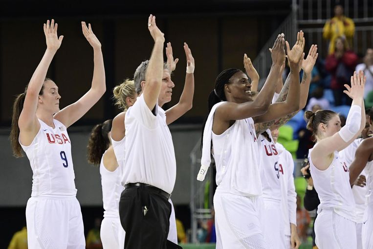 De Amerikaanse basketbalvrouwen. Beeld afp