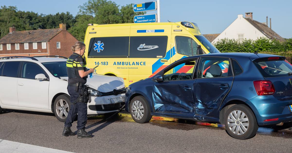 Waarom je nooit als omstanders een auto na een ongeluk weer op zijn wielen moet zetten.