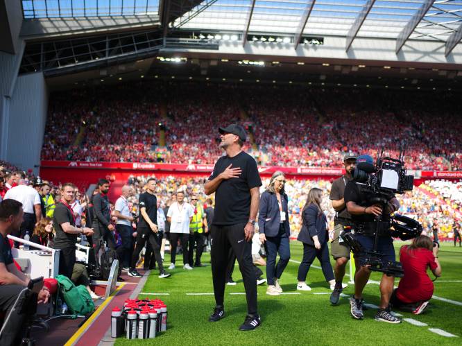 Jürgen Klopp neemt afscheid van Liverpool en laat Anfield zijn opvolger toezingen: ‘Arne Slot, la la la la’