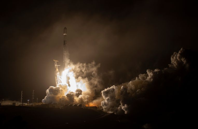 Il Dart ha lasciato la base della forza spaziale di Vandenberg nello stato americano della California giovedì 23 novembre 2021. Immagine della NASA/Bill Ingalls