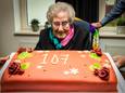Mevrouw Marie Wesselink viert haar 107e verjaardag. Daarmee is zij nog steeds de oudste inwoonster van Overijssel.