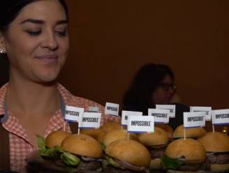 VIDEO. Deze fake hamburger bevat geen vlees, maar smaakt net echt