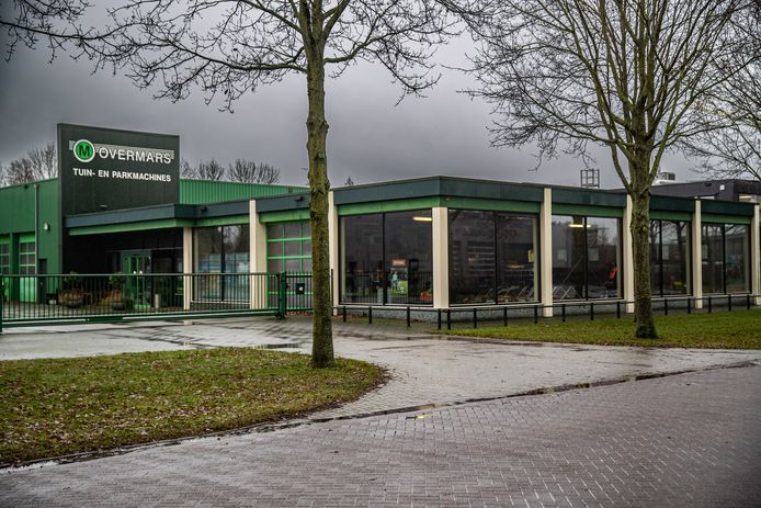 De spullen van het bedrijf worden nu geveild vanuit de winkel in Twello.