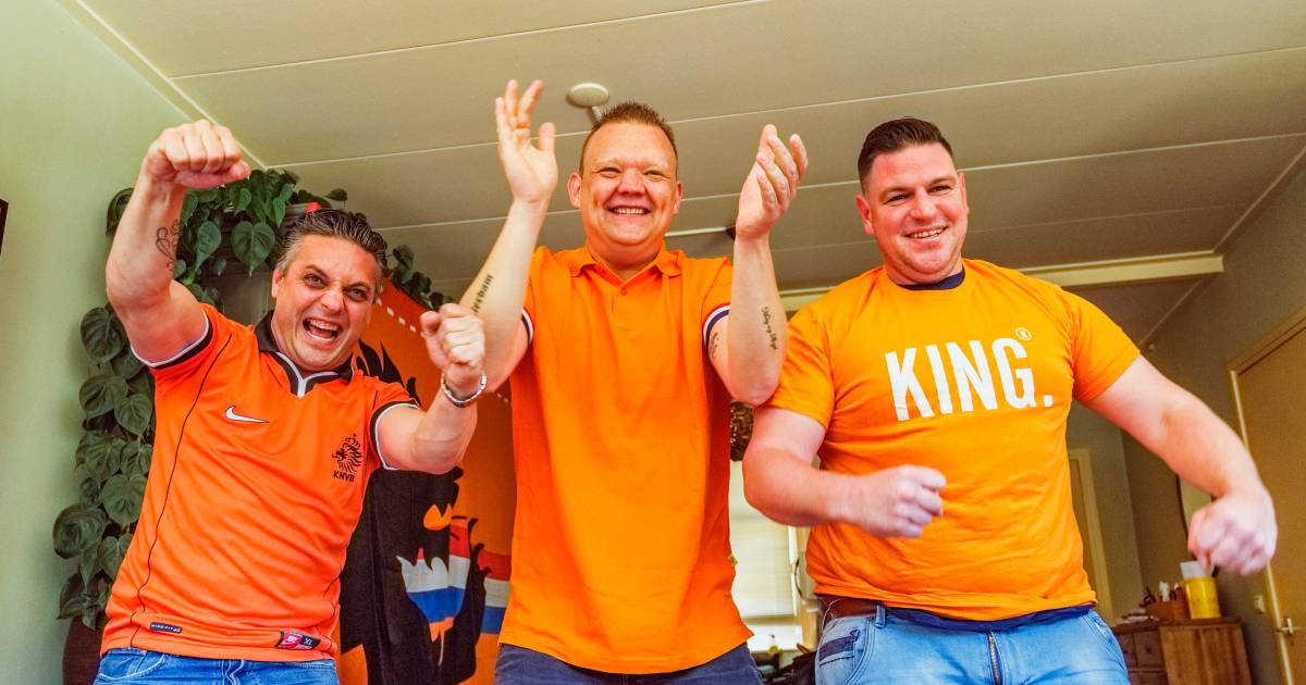 Niet In De Kroeg Dan In Ieder Geval Thuis Driekwart Van Nederland Gaat Gewoon Het Ek Volgen Binnenland Ad Nl