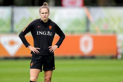 Miedema voelt zich ineens een oudje bij Oranje