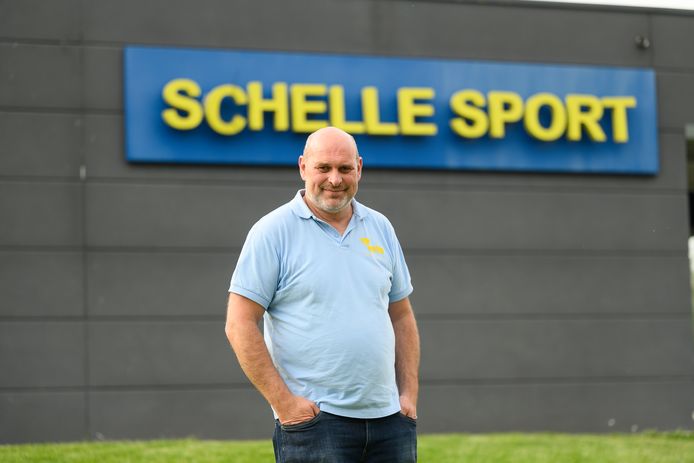 Yves S'Jongers, voorzitter van Schelle Sport, bij het sportcafé.
