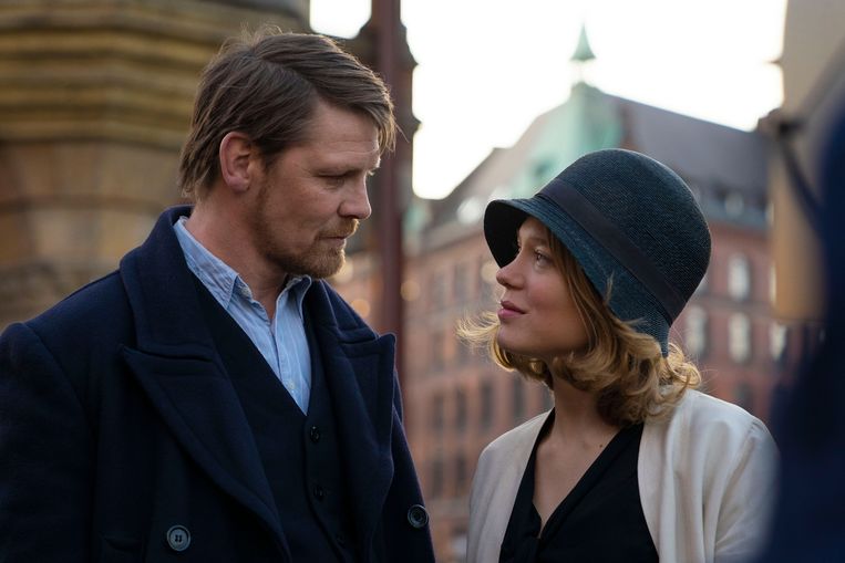 Léa Seydoux en Gijs Naber in de film 'The Story of My Wife' (2021). Beeld Photo News