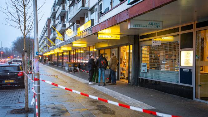 18-jarige Rotterdammer opgepakt voor overval op supermarkt waarbij medewerker zwaargewond raakte