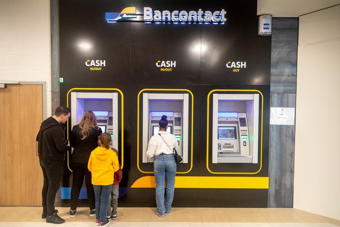 Een bankneutrale geldautomaat van Batopin die recent in Anderlecht werd geopend.
