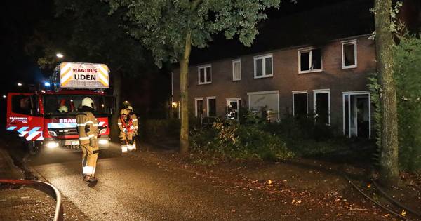 Brand zorgt voor veel schade aan bovenverdieping van huis in Overlangel - BD.nl
