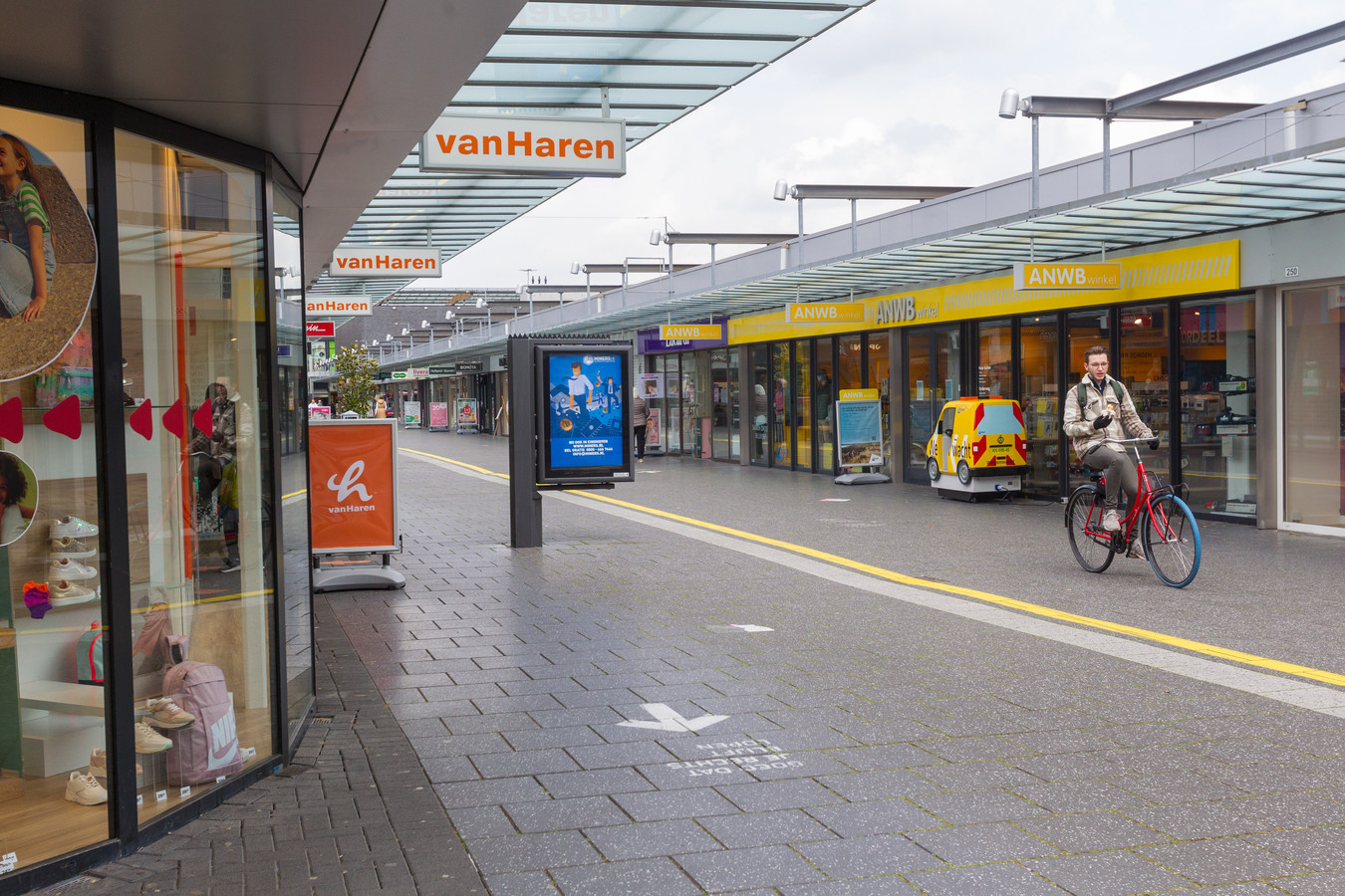 Schoenenwinkels eindhoven winkelcentrum online woensel