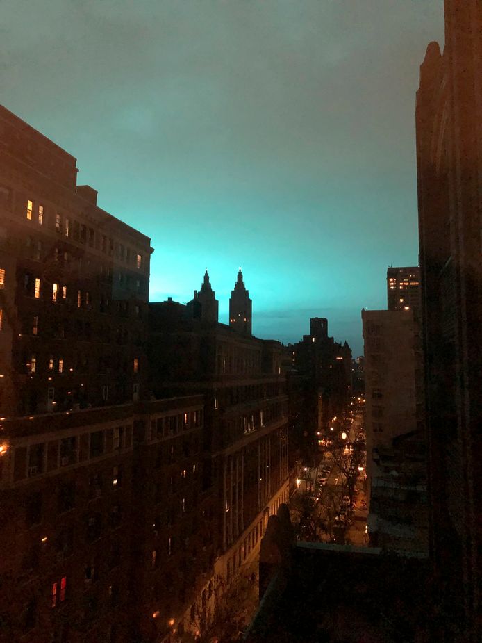 ‘Buitenaards licht’ boven New York na een explosie in een elektriciteitscentrale het noorden van de stad.