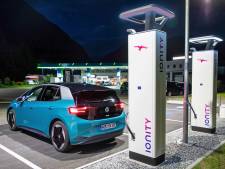 Kan je wel met je elektrische auto naar het buitenland deze zomer?