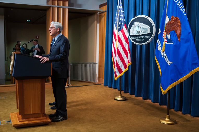 Advocaat-generaal Merrick Garland tijdens een nieuwsconferentie op het ministerie van Justitie in Washington op 12 januari 2023. Beeld NYT