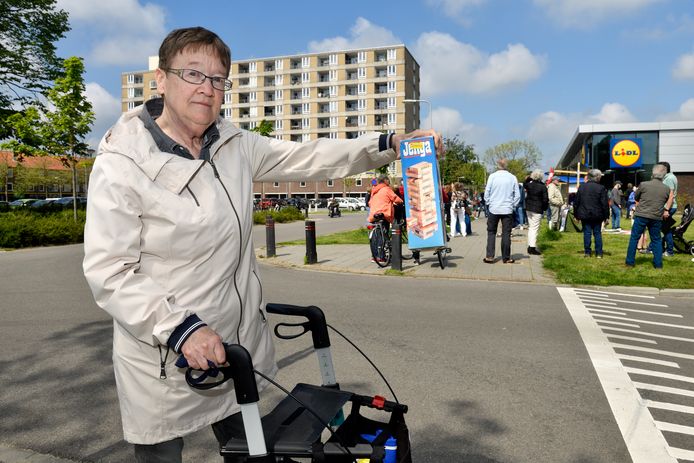 Bewoonster Paula Dogterom en andere inwoners van Liendert protesteerden in 2021 al tegen extra hoogbouw.