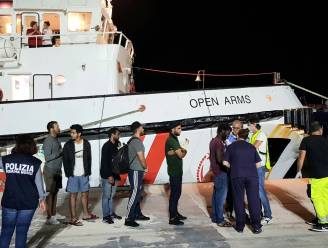 Spanje gaat 15 migranten van reddingsschip Open Arms oppikken