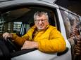 Joop Steenbergen uit Enschede is inmiddels bijna 80 jaar, maar werkt nog steeds als chauffeur voor vleesbedrijf Intermezzo uit Borne.