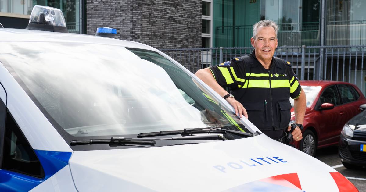 Doordeweeks werkt Wierdenaar Hans Berkhof bij een verzekeringsmaatschappij, in het weekend is hij politievrijwilliger.