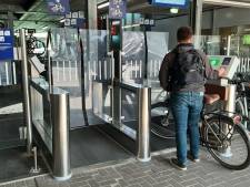 Hoe bewaakt is de fietsenstalling bij station Roosendaal eigenlijk? ‘Toch maar een dubbel slot om m'n fiets’