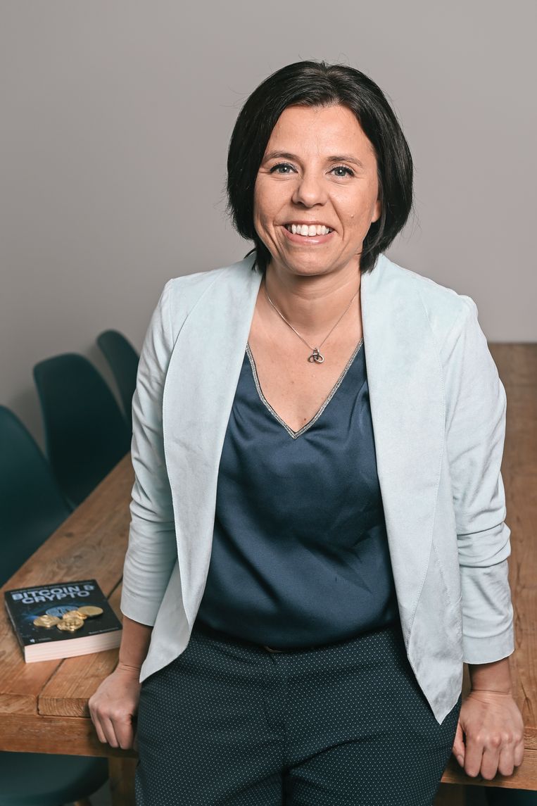 Gwen Busseniers: ‘De huidige impasse bij de cryptomunten kan evengoed nog één à twee jaar duren. De oorlog in Oekraïne, de hoge rente en het tekort aan chips blijven spelbrekers.’ Beeld BELGAIMAGE