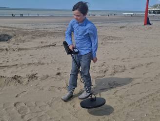 Luke (9) vindt granaat uit WOII op het strand van Scheveningen: ‘Gekke dingen overkomen ons vaak’