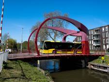 Het kan weer: onder de Rode Brug door naar de binnenstad van Utrecht varen