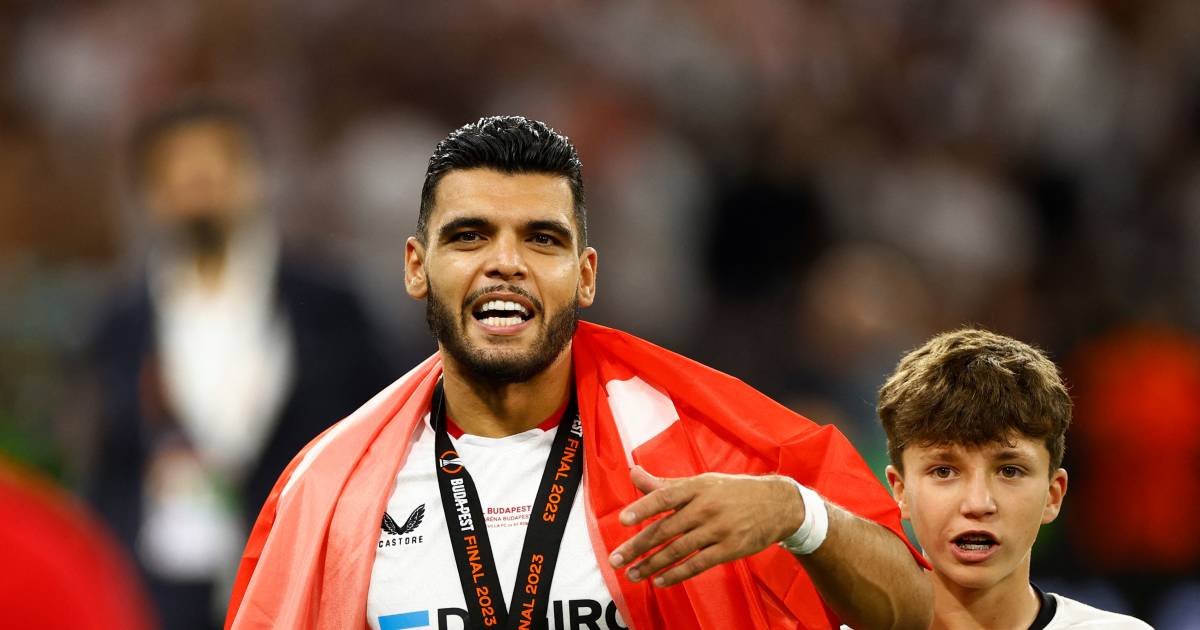 Karim Rekik viert feest na Europese triomf: ‘Zo een moeilijk seizoen ...