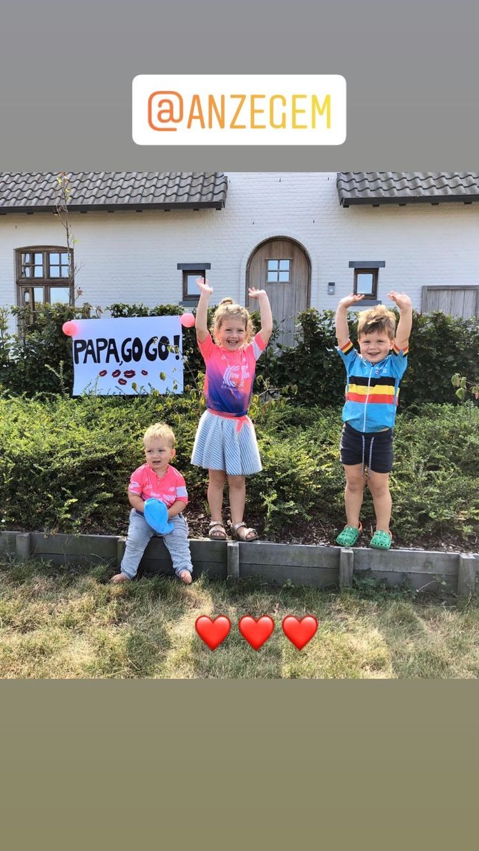 Ook Vanmarckes kindjes zijn op post om hun vader te steunen op het BK in Anzegem.