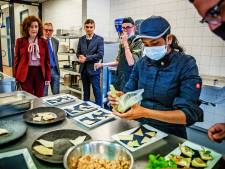 Minister spreekt met studenten Da Vinci College over coronatijd