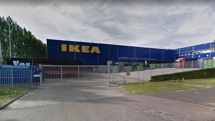 ikea zuidoost ontruimd na lekkage amsterdam ad nl