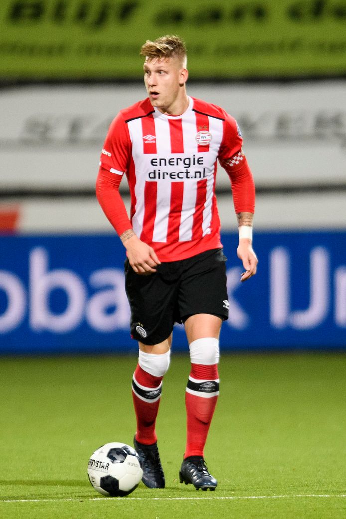 Jordy de Wijs kwam voor PSV al uit in de Champions League, eredivisie, het bekertoernooi en de eerste divisie.