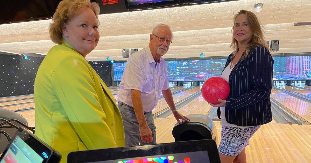 Bowling Alphen viert 50ste verjaardag het was een sprong in het diepe, maar het bleek een echte