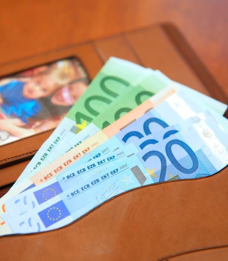 Portemonnee verloren? De kans op een eerlijke vinder is groter als je dit bedrag erin hebt zitten