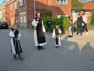 IN BEELD. Feeststemming in Daknam door ‘Reynaert viert Meye’ 