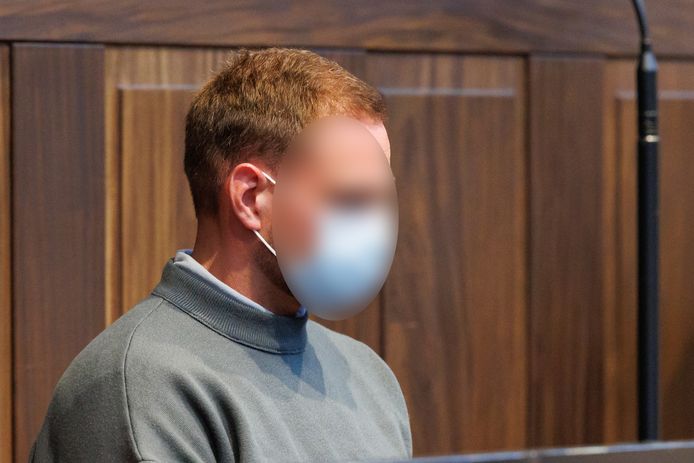 Cédric Vandecasteele werd maandagmorgen verhoord in het Brugse assisenhof.